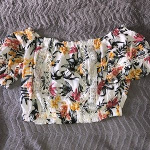 a floral h&m crop top